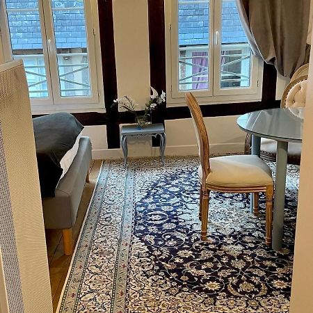 La Parenthese Du Capucin Apartment Honfleur Exterior foto
