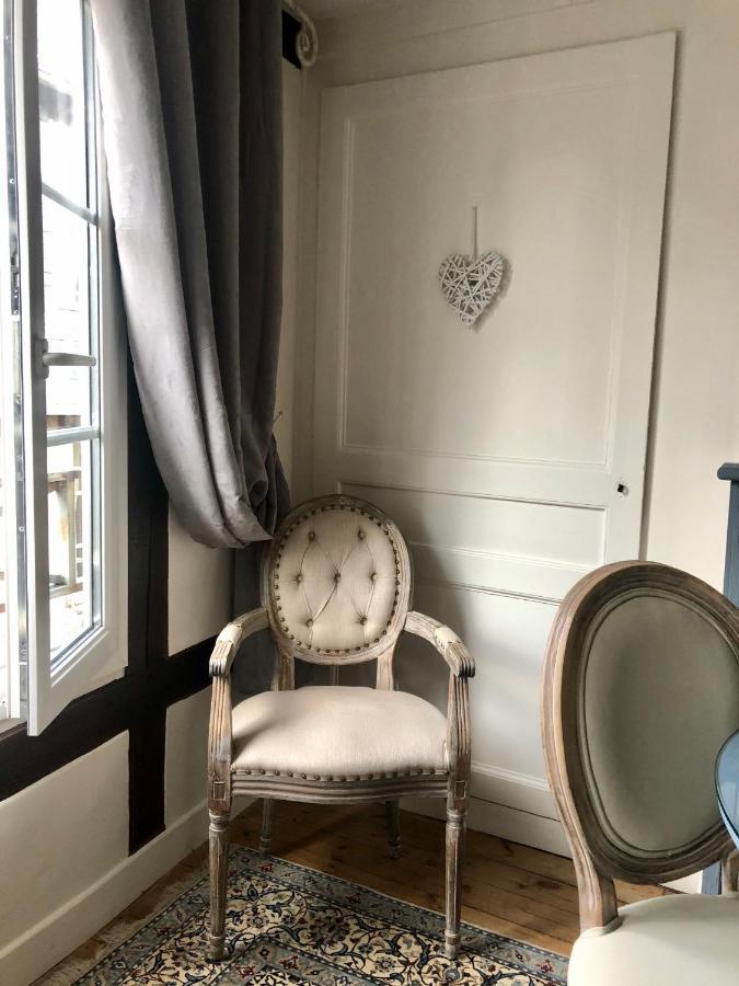 La Parenthese Du Capucin Apartment Honfleur Exterior foto