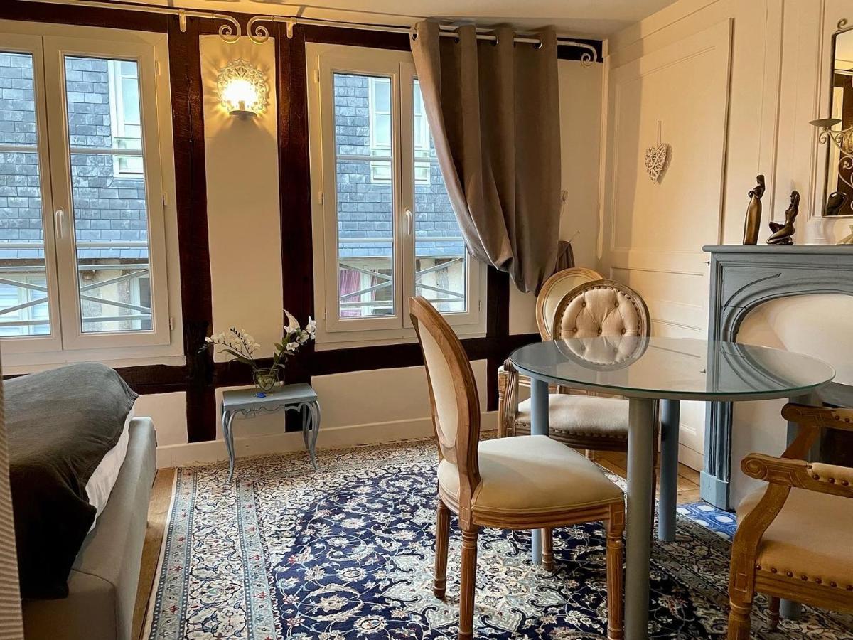 La Parenthese Du Capucin Apartment Honfleur Exterior foto