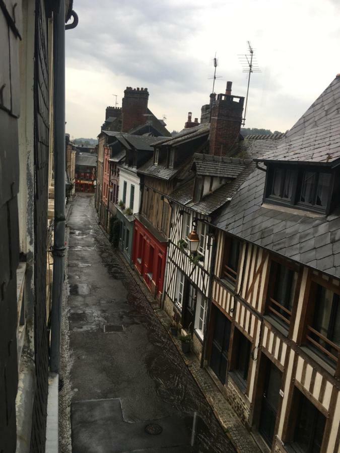 La Parenthese Du Capucin Apartment Honfleur Exterior foto