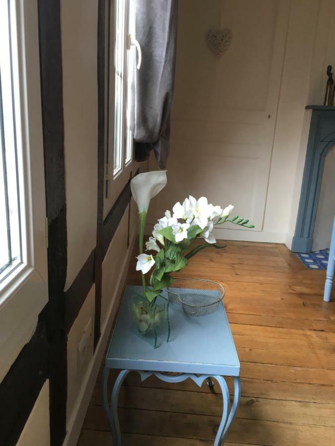 La Parenthese Du Capucin Apartment Honfleur Exterior foto