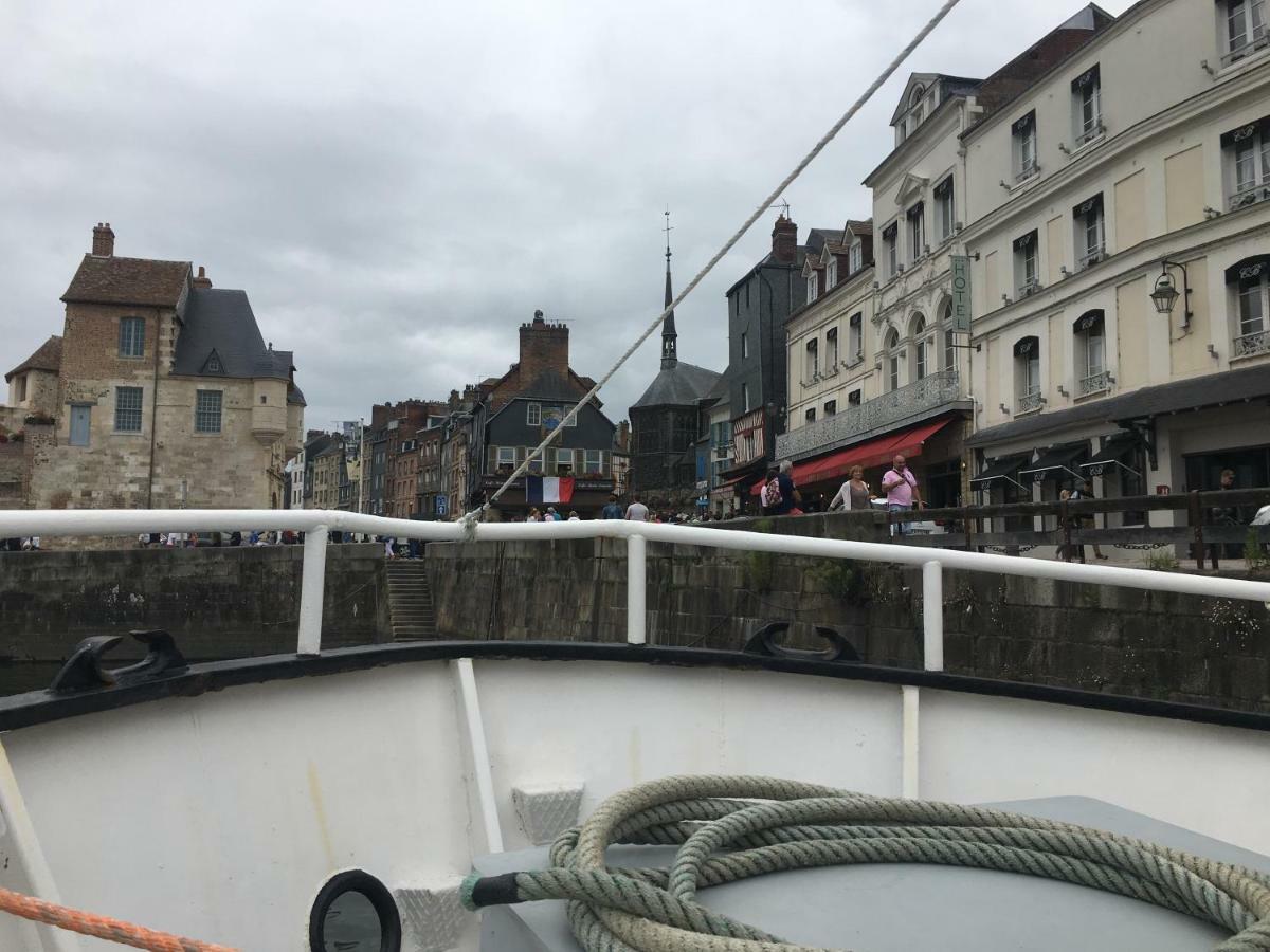 La Parenthese Du Capucin Apartment Honfleur Exterior foto