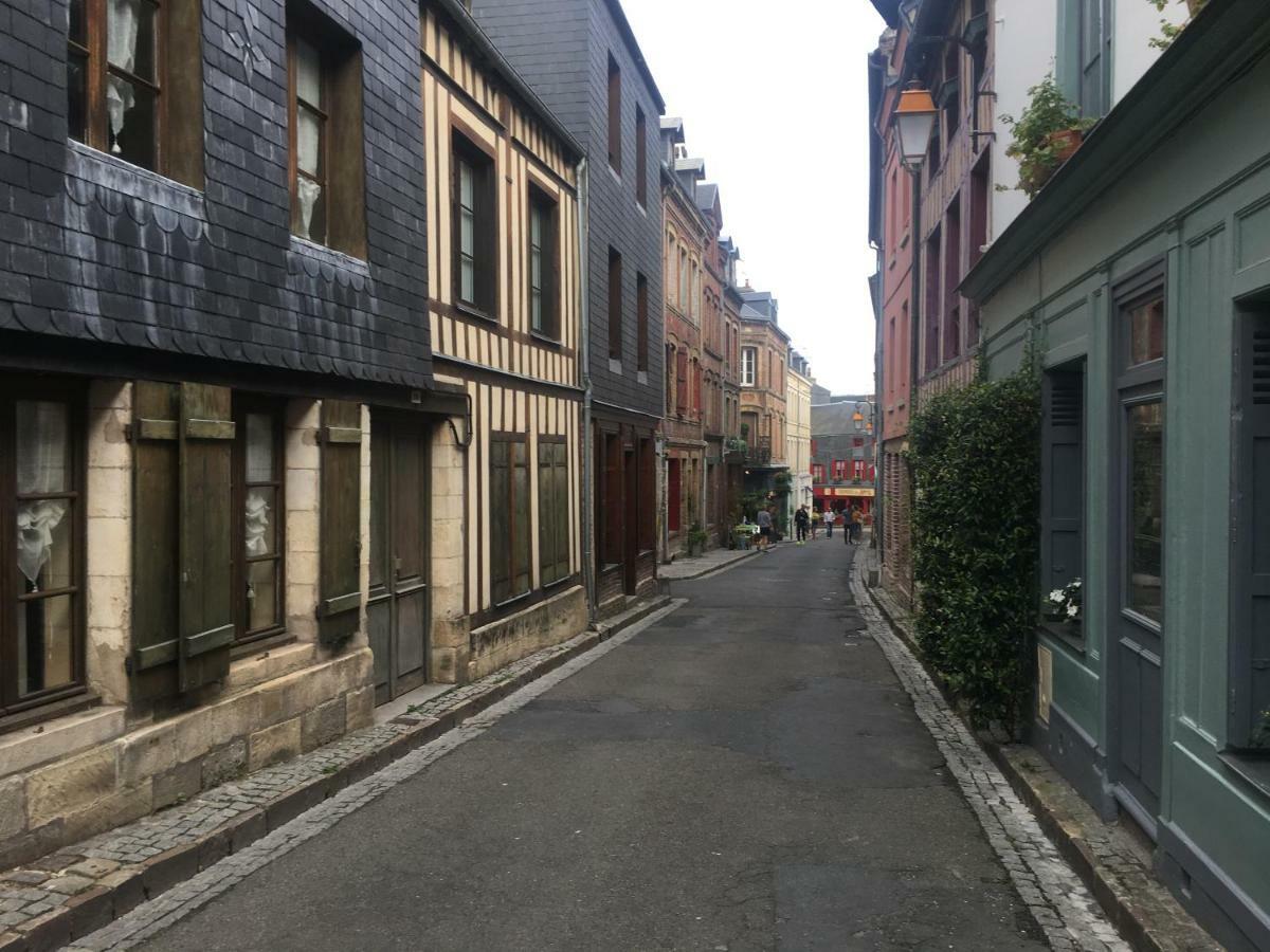 La Parenthese Du Capucin Apartment Honfleur Exterior foto